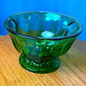 Vintage Anchor Hocking Green Fairfield Pattern Footed Bowl/Candy Dish
